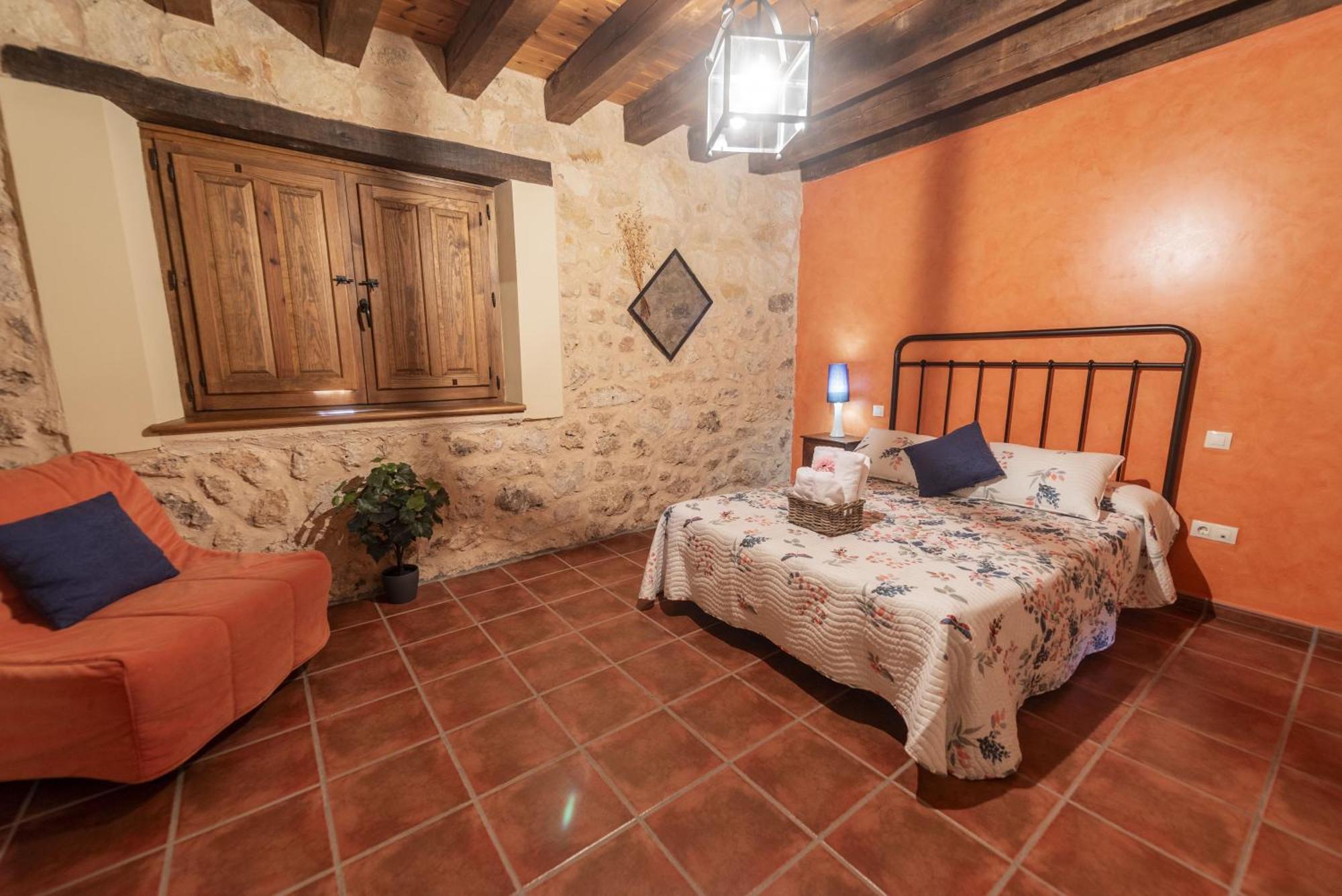 La Hacendera Entre Hoces - 20-28Pax-10 Hab Con Banos En Suite Maderuelo エクステリア 写真
